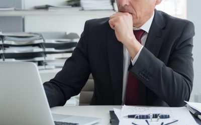 Obligar a los abogados a informar al resto de intermediarios intervinientes en operaciones de planificación fiscal agresiva de su excusa para informar vulnera su secreto profesional
