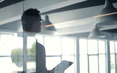 El ejercicio combinado de funciones como director general y como miembro del consejo de administración no impide la deducibilidad de las remuneraciones en el IS