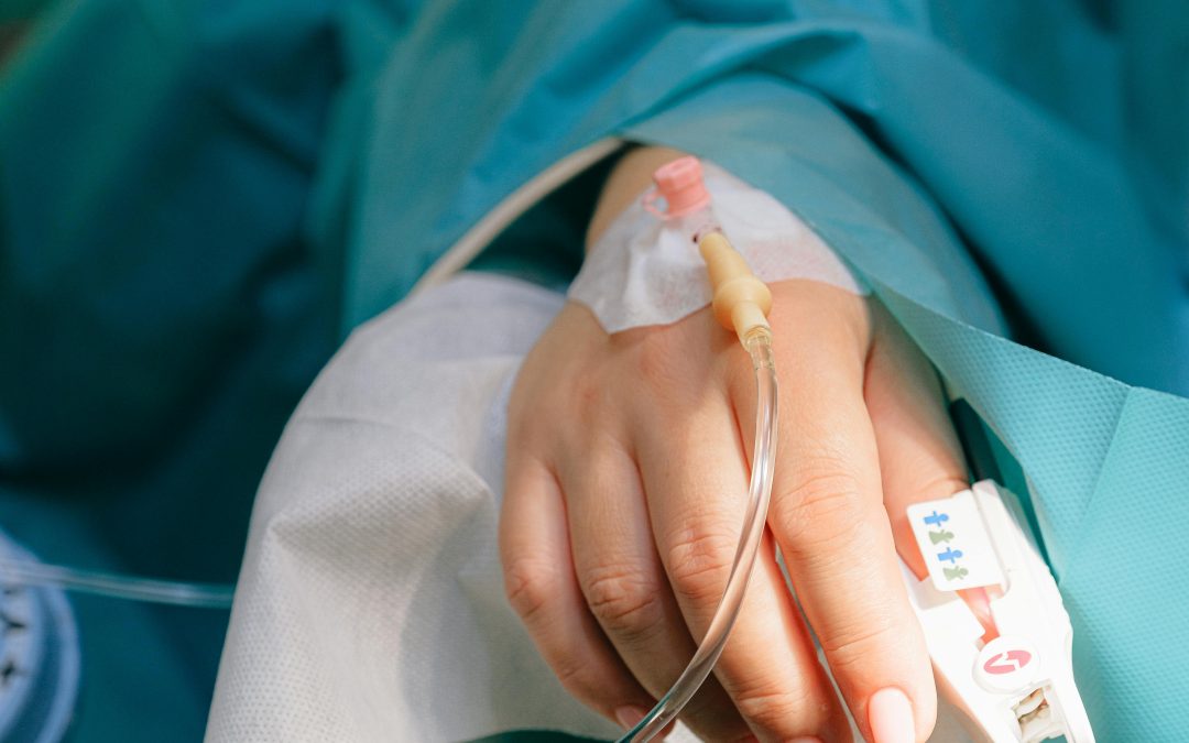 La urgencia vital de los pacientes que ingresaron en hospitales privados durante el Covid tras recibir el alta en hospitales públicos justifica el reembolso de los gastos sanitarios que soportaron