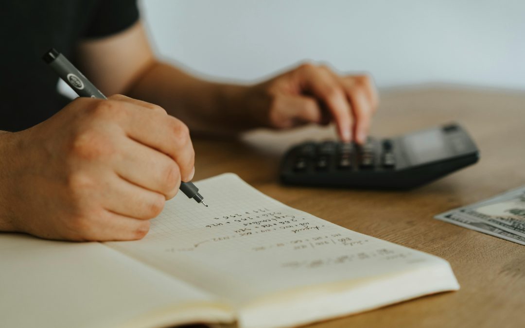 Los salarios devengados mientras se tramita el divorcio no se incluyen en la liquidación de la sociedad de gananciales si se emplean en la satisfacción de cargas familiares