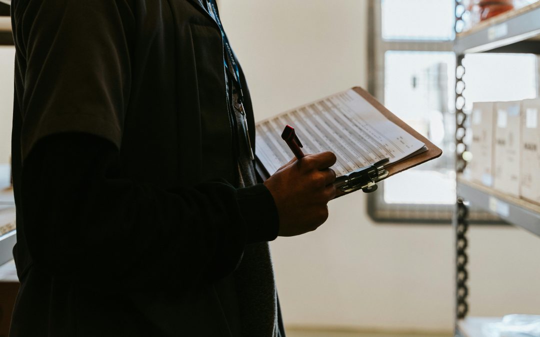 La entrada de la Inspección de Trabajo en el domicilio social que también es centro de trabajo de la empresa requiere autorización judicial previa aunque no haya registro ni intervención de archivos