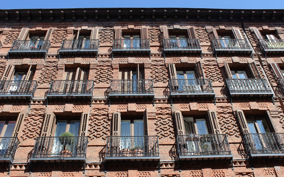 La base imponible de AJD en la elevación a escritura pública de la obra nueva es el coste de la obra sin actualización